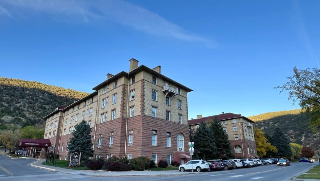 Glenwood Hot Springs Hotel